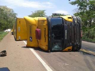 Nem o motorista ou passageiro tiveram ferimentos graves.(Foto:Divulgação)