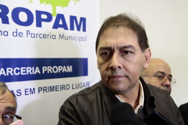 Bernal firma contrato emergencial de R$ 4,3 milh&otilde;es com a Salute