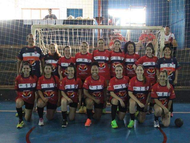 Doze times disputam torneio de handebol em parque da Capital em fevereiro