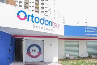 Ortodonteen fica na Rua José Antônio, 1421, Centro. (Foto: Paulo Francis)