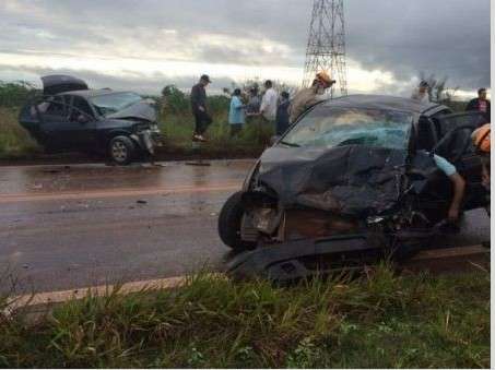 Colis&atilde;o entre ve&iacute;culos mata policial e motorista de 59 anos na BR-267