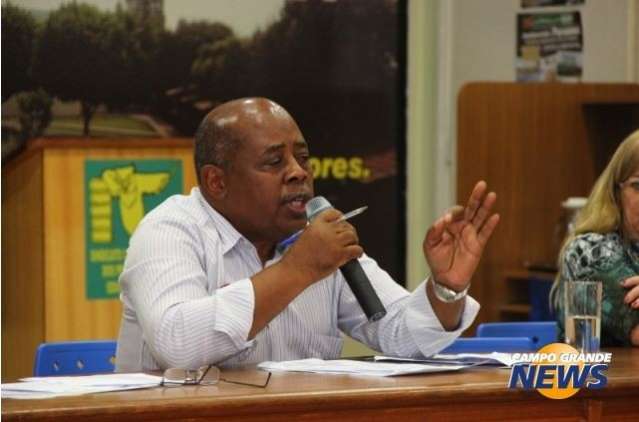 Prefeitura promete, n&atilde;o entrega proposta e professores mant&eacute;m greve