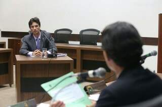Promotor em depoimento à CPI da Telefonia (Foto: Marcelo Victor)