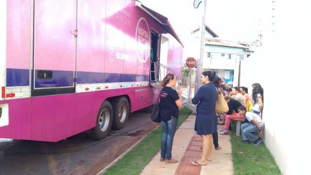 Unidade m&oacute;vel contra o c&acirc;ncer come&ccedil;a a atender no bairro Tiradentes