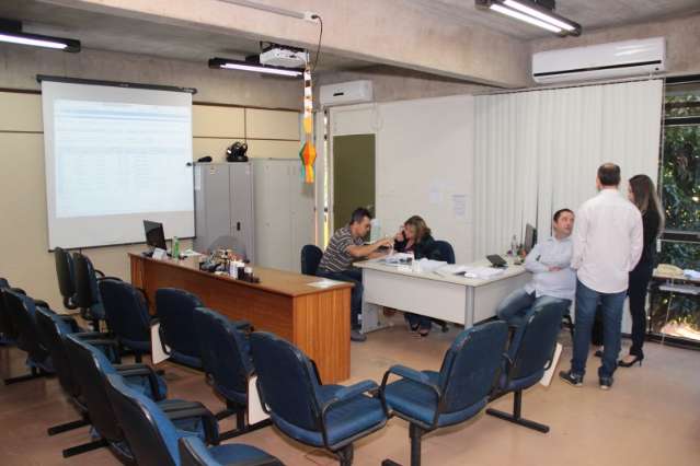 Quatro empresas disputam preg&atilde;o para alugar viaturas &agrave; Pol&iacute;cia Militar