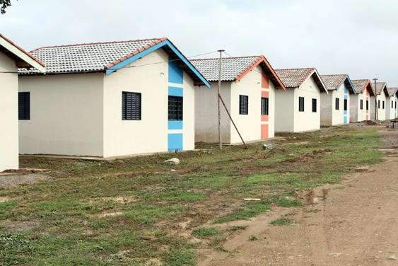 Puccinelli entrega 344 casas da segunda etapa de residencial em Corumb&aacute;