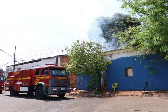 Fogo em casa de &quot;muitos moradores&quot; come&ccedil;a ap&oacute;s briga na Vila Carvalho