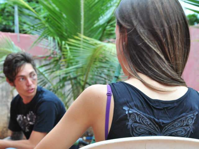M&uacute;sicos que acusam seguran&ccedil;a de agress&atilde;o fazem exame de corpo de delito