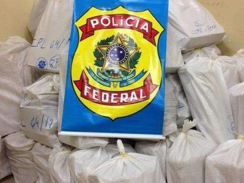 PF apreende 1.600 kg de maconha em S10 que seguia para Itaquira&iacute;