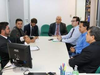 Grupo se reuniu para discutir possibilidade de implantar projeto na Capital (Foto: Divulgação)