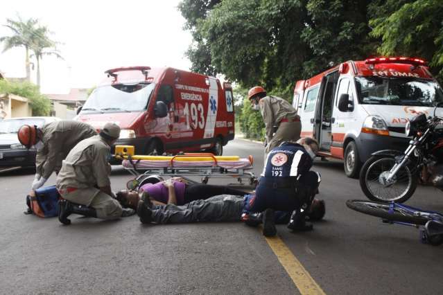 Acidente entre moto e bicicleta deixa ciclista ferido no bairro Ipiranga