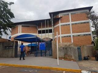 A Escola Municipal Danda Nunes fica no Bairro Vivenda dos Bosque (Foto: Mirian Machado)