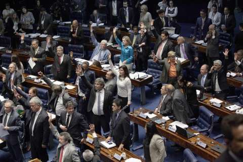 PEC de Simone cria quarentena para ministro que retomar mandato no Congresso