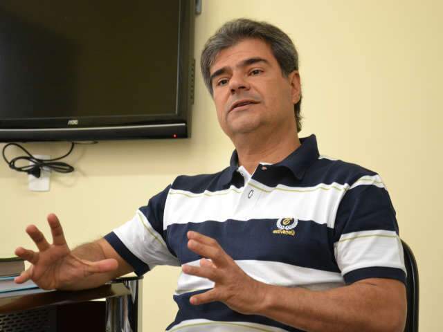  No dia do anivers&aacute;rio, Nelsinho inaugura posto de Sa&uacute;de da Fam&iacute;lia