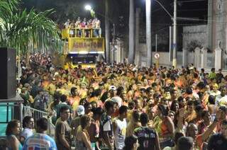 Desfile do ano passado na avenida do samba, em Corumbá.