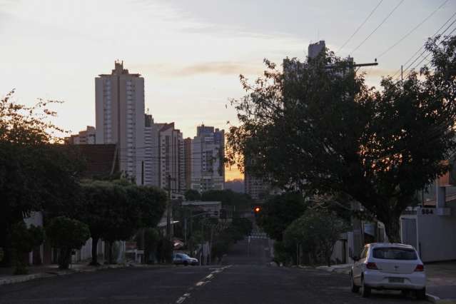 Ap&oacute;s madrugada gelada, temperatura n&atilde;o passa de 24&deg;C nesta quinta