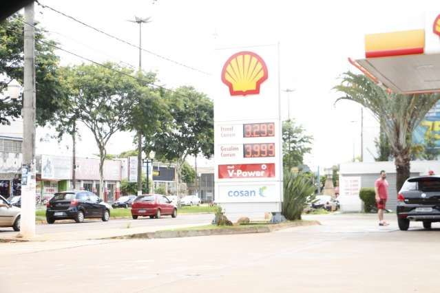 Com novo aumento, pre&ccedil;o m&eacute;dio da gasolina chega a R$ 4 em Dourados