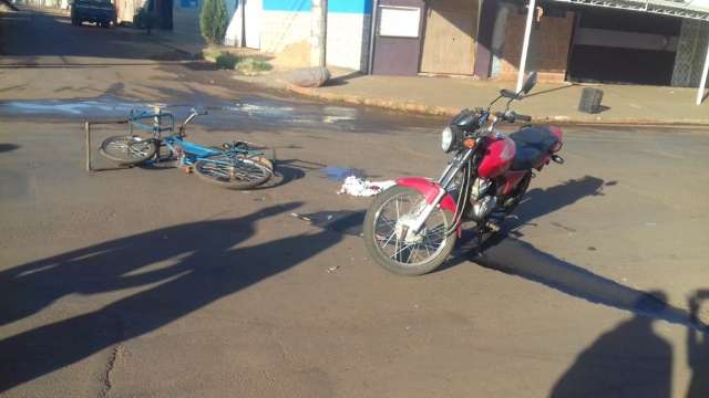 Ciclista fica em estado grave ap&oacute;s ser atingido por motociclista