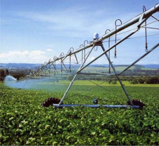 Especialistas orientam produtores rurais sobre novos sistemas de irriga&ccedil;&atilde;o