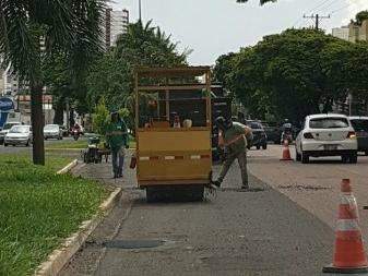 Com 100 obras paradas na Capital, secret&aacute;rio tra&ccedil;a plano para retomada