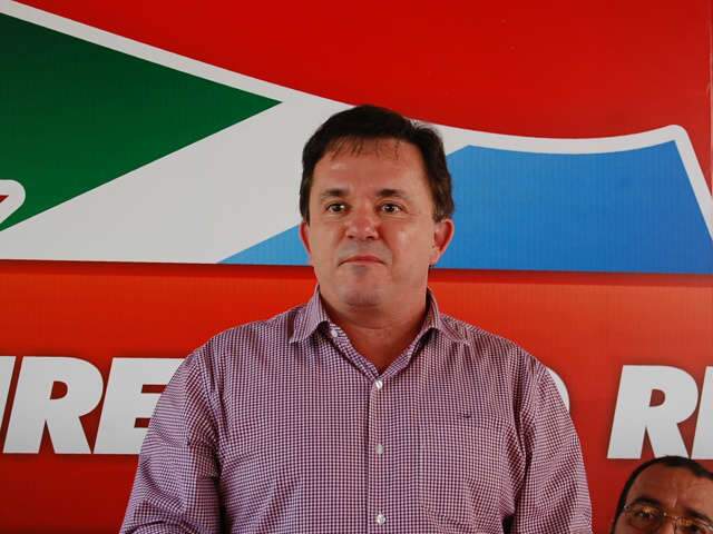  Opositores se articulam para derrubar diferen&ccedil;a de tempo com PMDB