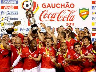 Jogadores do Internacional comemoram título Gaúcho. (Foto: Terra/Vipcomm)