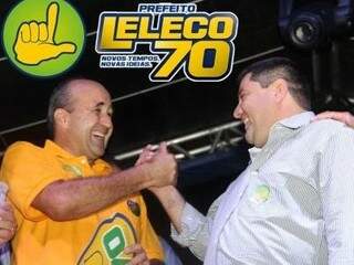 Leleco comemorando a vitória eleitoral em Bonito, ao lado do vice (Foto: arquivo)