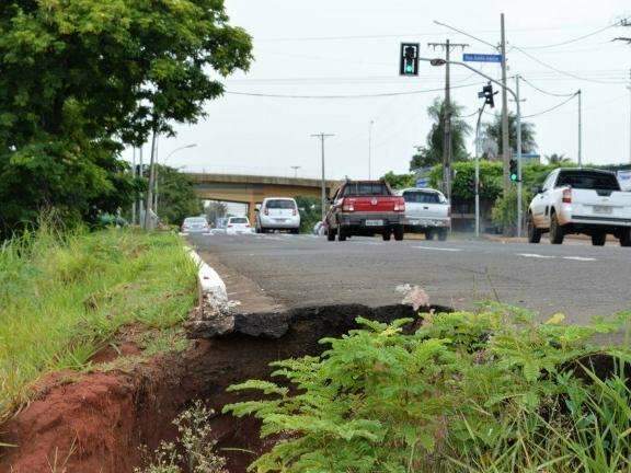 Prefeitura abre licita&ccedil;&atilde;o para obras em tr&ecirc;s trechos da margem do Anhandu&iacute;