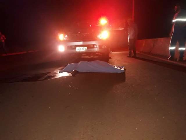 Mulher morre atropelada por camionete na rodovia MS-156