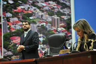 Os dois parlamentares envolvidos no caso, em sessão plenária. (Foto: Eliel Oliveira).