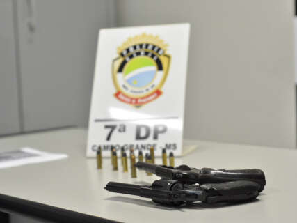  Ap&oacute;s irm&atilde;o ser alvejado por tiros, rapaz &eacute; preso por porte de arma