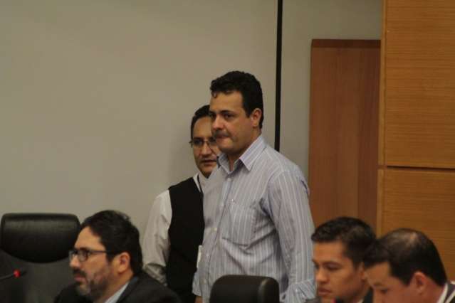 Empres&aacute;rio alega preju&iacute;zo de R$ 200 mil e coa&ccedil;&atilde;o a mando de Olarte