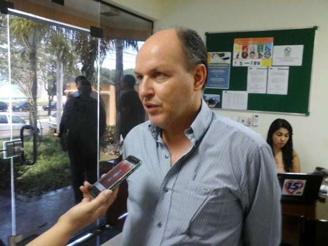 Maiores partidos j&aacute; definem estrat&eacute;gias para ampliar quadros no Estado