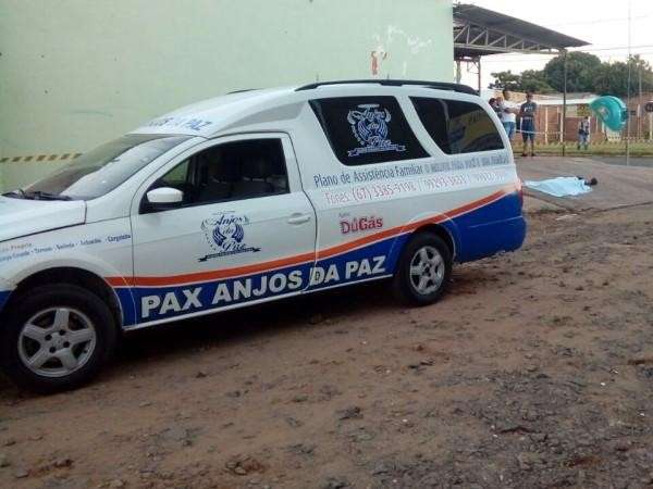 Suspeito de matar jovem a tiros em frente de tabacaria &eacute; preso