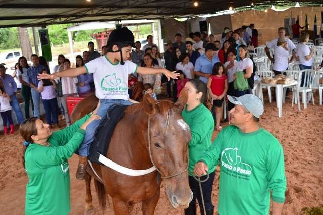 Centro de Equoterapia &eacute; inaugurado com objetivo de atender popula&ccedil;&atilde;o carente