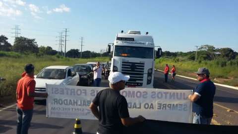 Rodovias são liberadas e, em Campo Grande, protesto tem pouca adesão