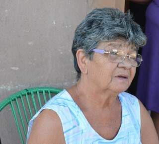 Zoraide Sanches, 65 anos, vive com apenas um salário mínimo. (Foto: Vanessa Tamires)