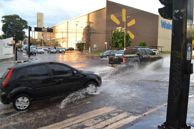 Instabilidade do Sul e frente fria trazem chuva para MS no feriad&atilde;o