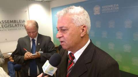 Deputados marcam reunião com Reinaldo para cobrar emendas