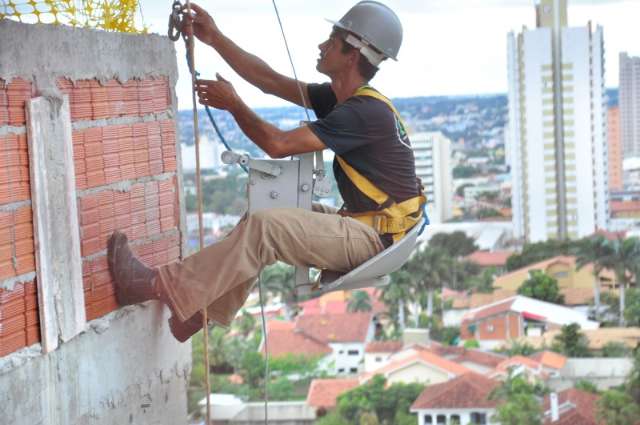 Constru&ccedil;&atilde;o civil deve contratar 3,5 mil tempor&aacute;rios no fim de ano