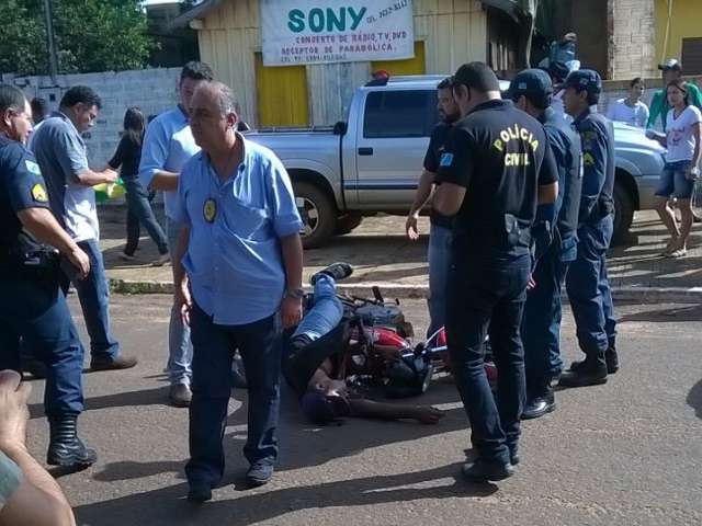 Assaltantes invadem joalheira, rendem funcion&aacute;rios e s&atilde;o mortos a tiros