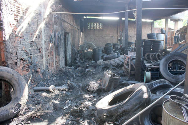  Inc&ecirc;ndio provocado por curto-circuito destr&oacute;i oficina em F&aacute;tima do Sul