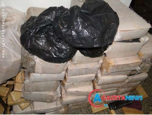 Homem fica ferido ao copotar ve&iacute;culo com 774 quilos de maconha 