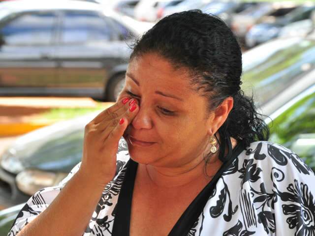  Mulher afirma que m&atilde;e foi v&iacute;tima de erro m&eacute;dico no Hospital Regional 