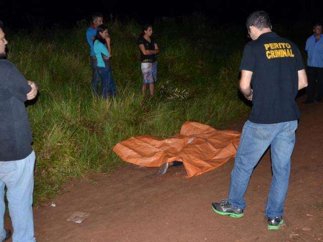 Servente de pedreiro de 25 anos &eacute; executado a tiros durante emboscada 