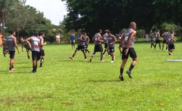 Novoper&aacute;rio enfrenta o &Aacute;guia Negra em amistoso para corrigir erros da estreia 