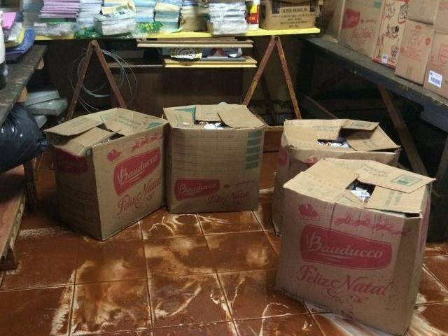 C&oacute;rrego transborda, invade sede de Ong e deixa 200 crian&ccedil;as sem aulas