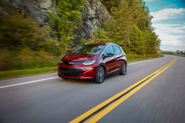 Carro elétrico da Chevrolet começa a ser vendido em outubro no Brasil