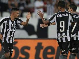 Gols foram marcados por Erik e Pimpão. (Foto: Reprodução/BotafogoFC) 