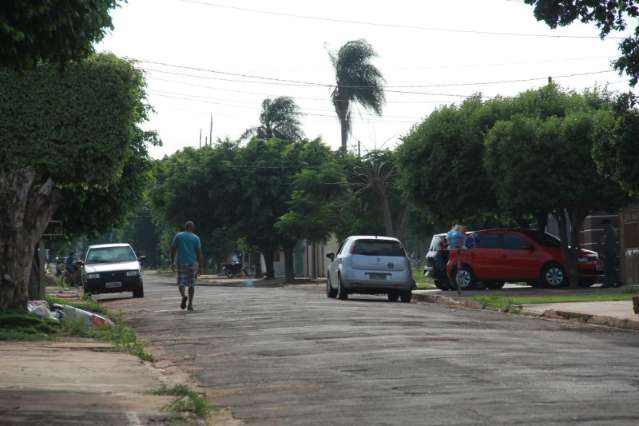 Bandidos encapuzados, amarram e agridem mulher de 70 anos durante roubo 
